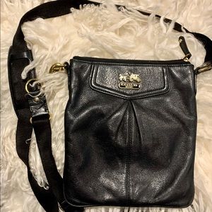 Coach leather Madison swingpack crossbody purse